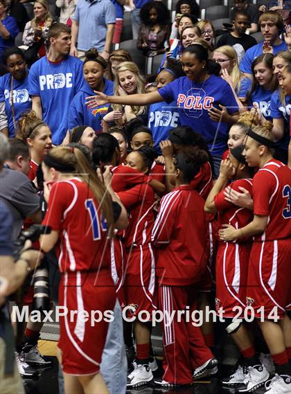 Thumbnail 1 in Maize vs. South (KSHSAA 6A Final) photogallery.