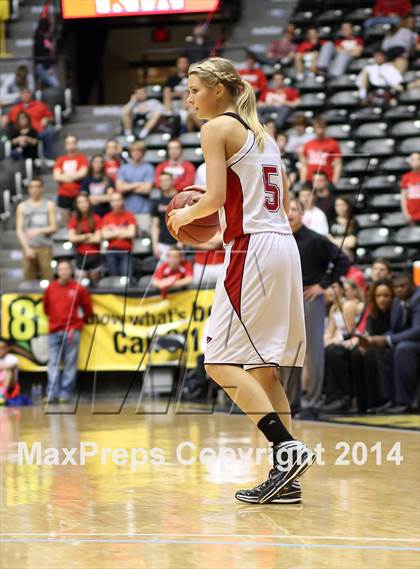 Thumbnail 2 in Maize vs. South (KSHSAA 6A Final) photogallery.