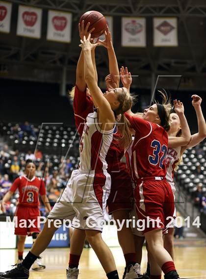 Thumbnail 3 in Maize vs. South (KSHSAA 6A Final) photogallery.