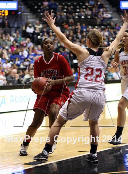 Thumbnail 2 in Maize vs. South (KSHSAA 6A Final) photogallery.
