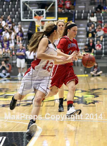 Thumbnail 1 in Maize vs. South (KSHSAA 6A Final) photogallery.