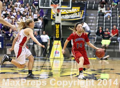 Thumbnail 1 in Maize vs. South (KSHSAA 6A Final) photogallery.