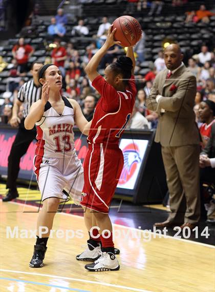 Thumbnail 1 in Maize vs. South (KSHSAA 6A Final) photogallery.