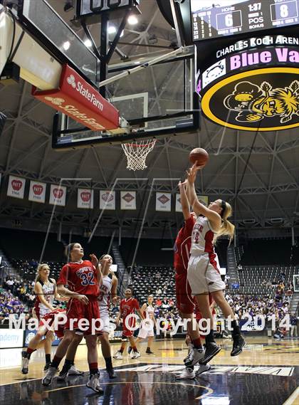 Thumbnail 1 in Maize vs. South (KSHSAA 6A Final) photogallery.