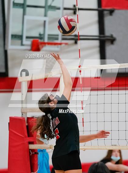 Thumbnail 2 in Stockton Christian @ Sacramento Country Day (CIF SJS D6 Playoff) photogallery.