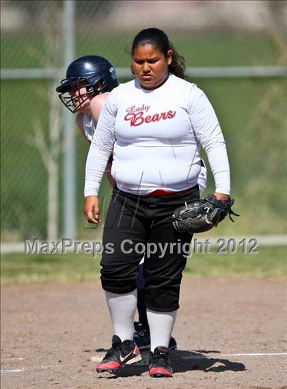 Thumbnail 2 in Arvin vs Frazier Mountain (Mira Monte Invitational) photogallery.