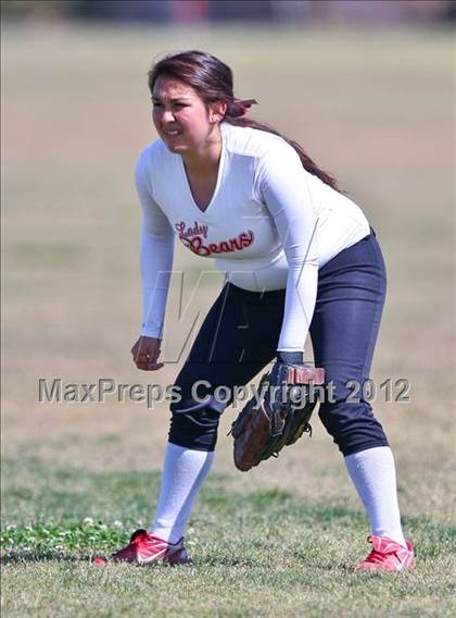 Thumbnail 1 in Arvin vs Frazier Mountain (Mira Monte Invitational) photogallery.
