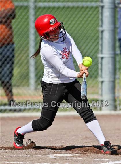 Thumbnail 2 in Arvin vs Frazier Mountain (Mira Monte Invitational) photogallery.