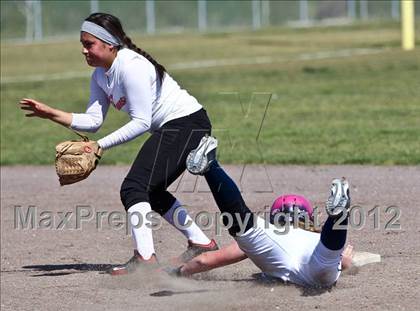 Thumbnail 1 in Arvin vs Frazier Mountain (Mira Monte Invitational) photogallery.