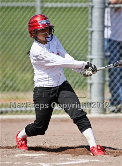 Thumbnail 2 in Arvin vs Frazier Mountain (Mira Monte Invitational) photogallery.