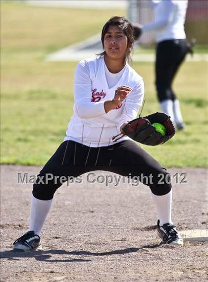 Thumbnail 2 in Arvin vs Frazier Mountain (Mira Monte Invitational) photogallery.