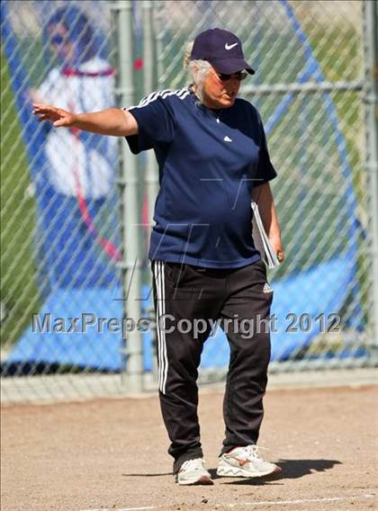 Thumbnail 2 in Arvin vs Frazier Mountain (Mira Monte Invitational) photogallery.