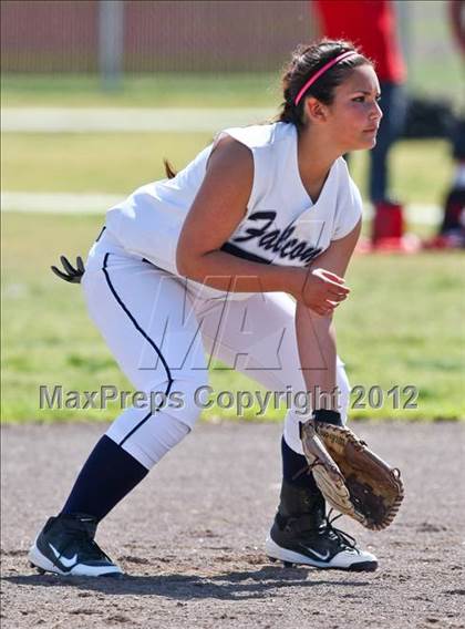 Thumbnail 2 in Arvin vs Frazier Mountain (Mira Monte Invitational) photogallery.