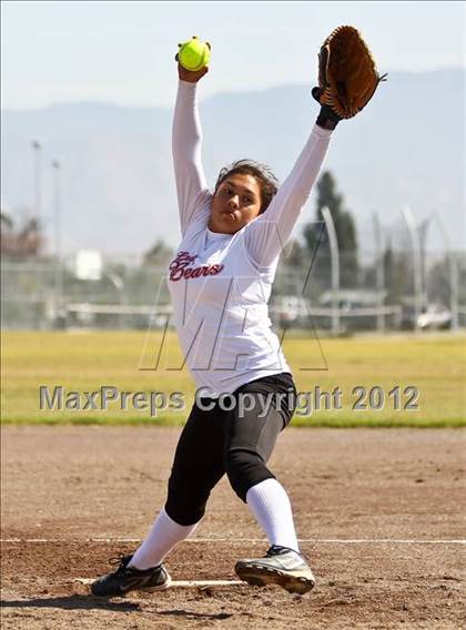 Thumbnail 2 in Arvin vs Frazier Mountain (Mira Monte Invitational) photogallery.
