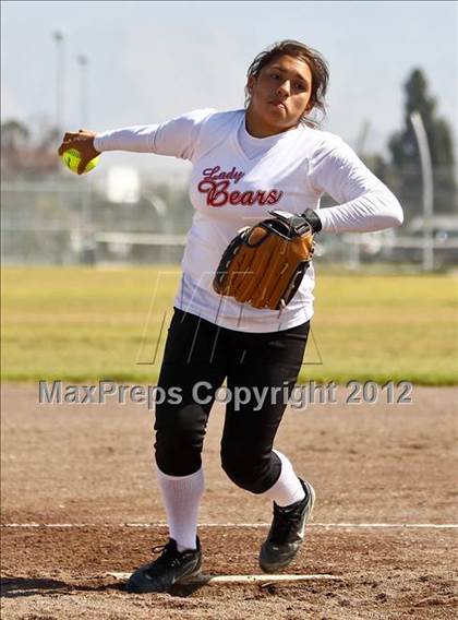 Thumbnail 2 in Arvin vs Frazier Mountain (Mira Monte Invitational) photogallery.