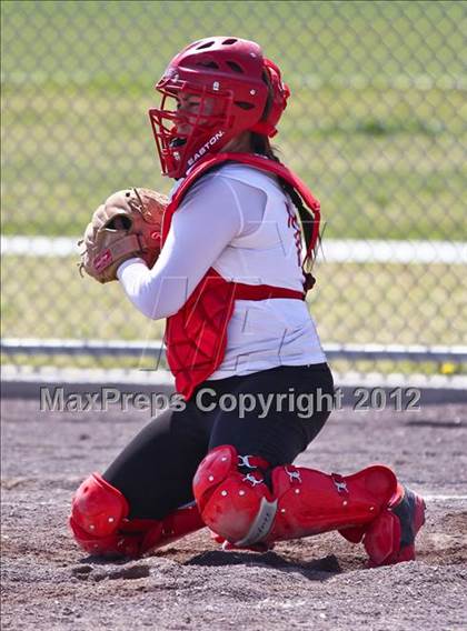 Thumbnail 2 in Arvin vs Frazier Mountain (Mira Monte Invitational) photogallery.