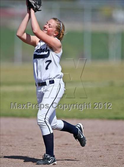 Thumbnail 1 in Arvin vs Frazier Mountain (Mira Monte Invitational) photogallery.