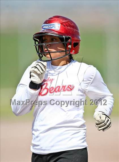 Thumbnail 2 in Arvin vs Frazier Mountain (Mira Monte Invitational) photogallery.
