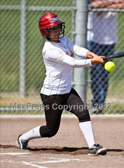 Thumbnail 3 in Arvin vs Frazier Mountain (Mira Monte Invitational) photogallery.