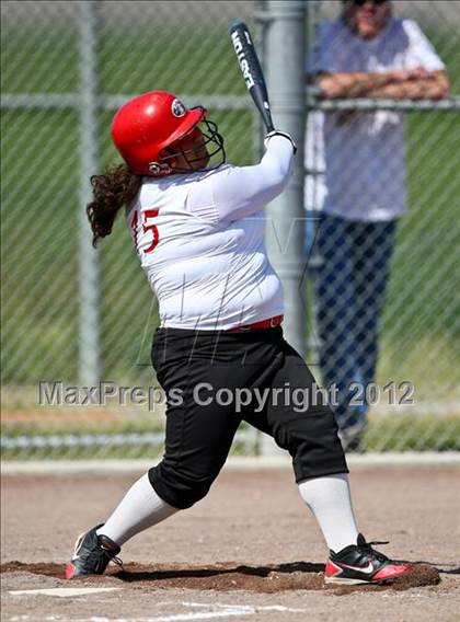 Thumbnail 2 in Arvin vs Frazier Mountain (Mira Monte Invitational) photogallery.