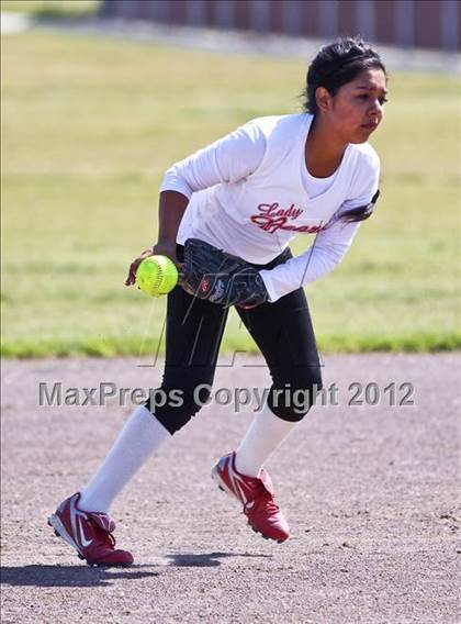 Thumbnail 1 in Arvin vs Frazier Mountain (Mira Monte Invitational) photogallery.
