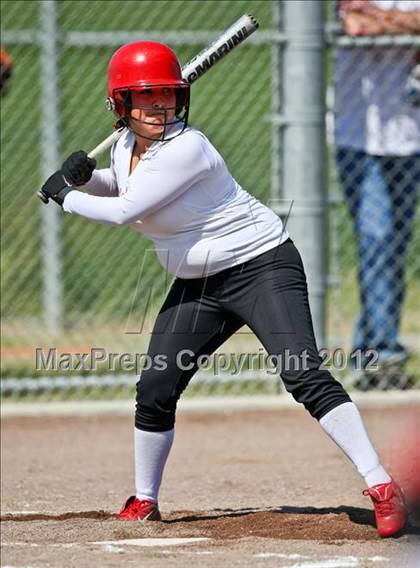 Thumbnail 3 in Arvin vs Frazier Mountain (Mira Monte Invitational) photogallery.