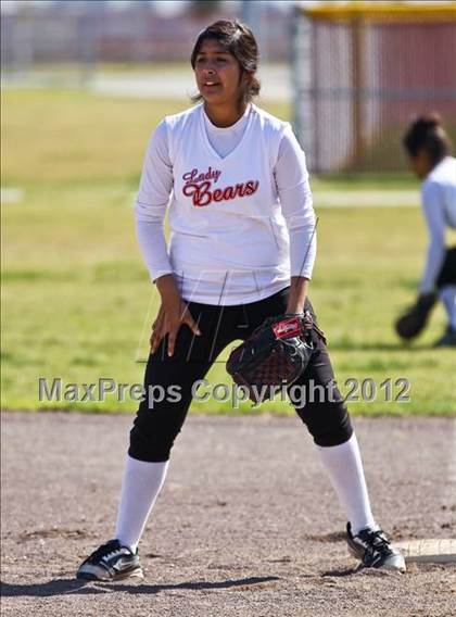 Thumbnail 3 in Arvin vs Frazier Mountain (Mira Monte Invitational) photogallery.