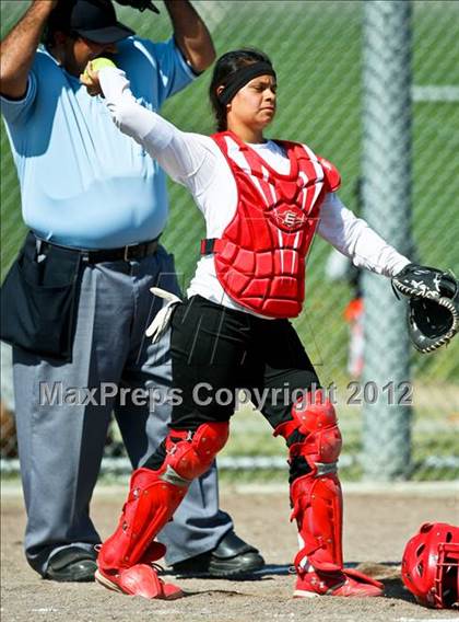 Thumbnail 1 in Arvin vs Frazier Mountain (Mira Monte Invitational) photogallery.