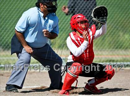 Thumbnail 2 in Arvin vs Frazier Mountain (Mira Monte Invitational) photogallery.