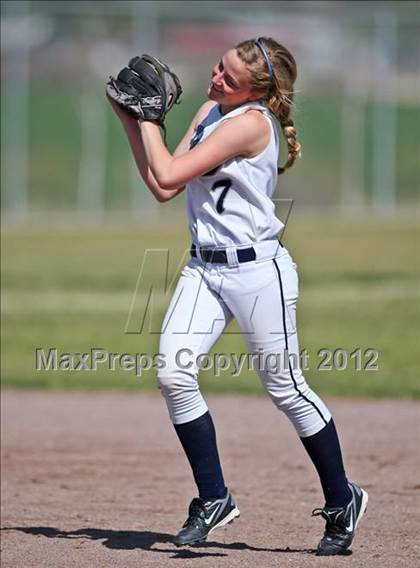 Thumbnail 3 in Arvin vs Frazier Mountain (Mira Monte Invitational) photogallery.