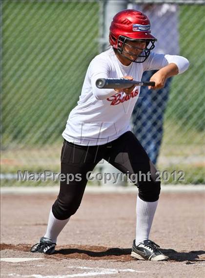 Thumbnail 3 in Arvin vs Frazier Mountain (Mira Monte Invitational) photogallery.