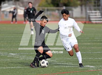 Thumbnail 3 in St. Francis vs. Granada Hills Charter photogallery.