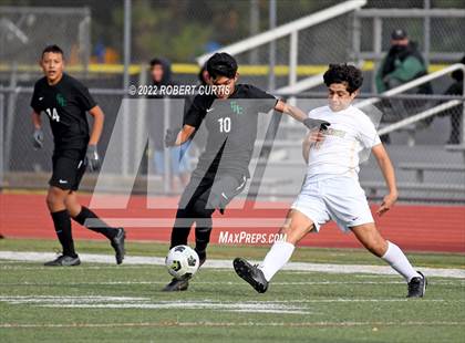 Thumbnail 2 in St. Francis vs. Granada Hills Charter photogallery.