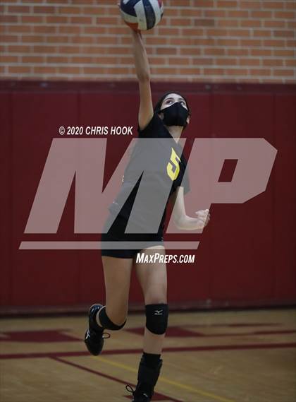 Thumbnail 2 in Salpointe Catholic vs. Mesquite photogallery.