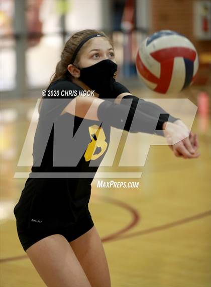 Thumbnail 3 in Salpointe Catholic vs. Mesquite photogallery.