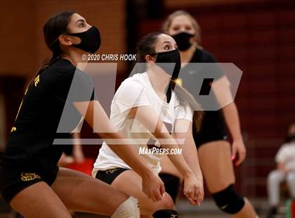 Thumbnail 3 in Salpointe Catholic vs. Mesquite photogallery.