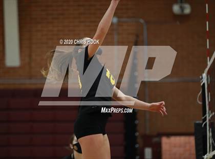 Thumbnail 3 in Salpointe Catholic vs. Mesquite photogallery.