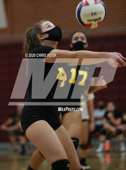 Thumbnail 1 in Salpointe Catholic vs. Mesquite photogallery.