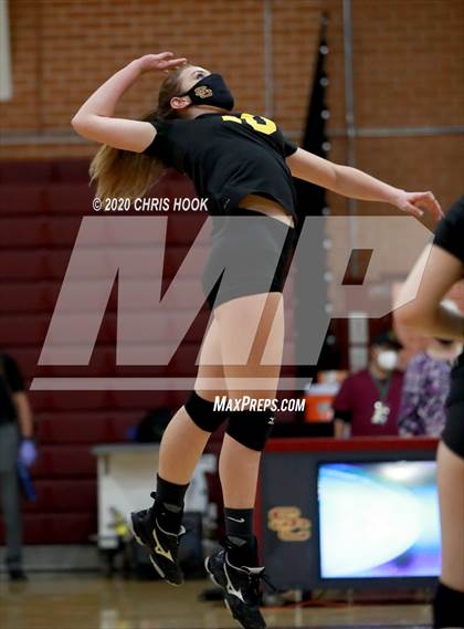 Thumbnail 1 in Salpointe Catholic vs. Mesquite photogallery.