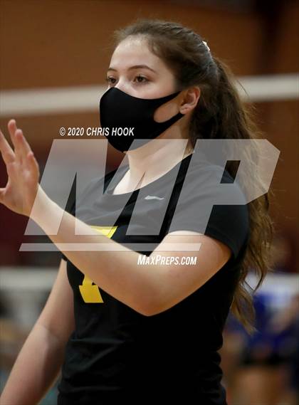 Thumbnail 2 in Salpointe Catholic vs. Mesquite photogallery.
