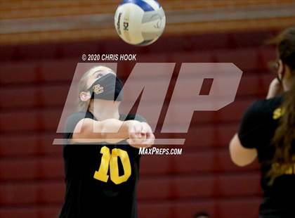 Thumbnail 3 in Salpointe Catholic vs. Mesquite photogallery.