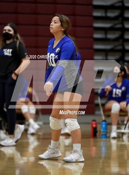 Thumbnail 3 in Salpointe Catholic vs. Mesquite photogallery.