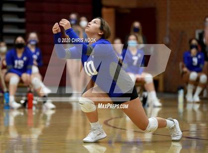 Thumbnail 2 in Salpointe Catholic vs. Mesquite photogallery.
