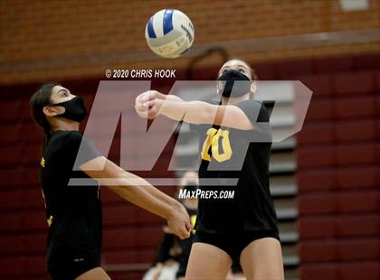 Thumbnail 1 in Salpointe Catholic vs. Mesquite photogallery.