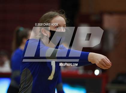 Thumbnail 2 in Salpointe Catholic vs. Mesquite photogallery.