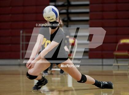 Thumbnail 2 in Salpointe Catholic vs. Mesquite photogallery.
