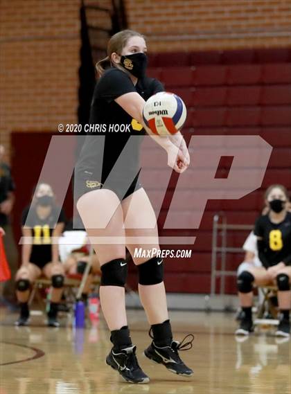 Thumbnail 2 in Salpointe Catholic vs. Mesquite photogallery.