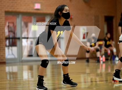 Thumbnail 2 in Salpointe Catholic vs. Mesquite photogallery.