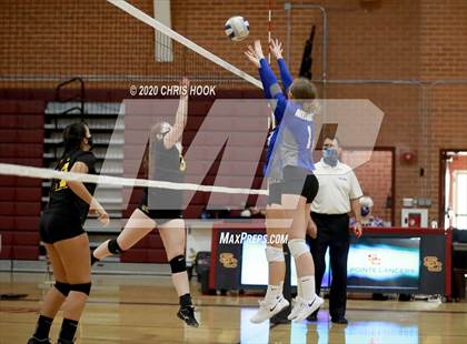Thumbnail 3 in Salpointe Catholic vs. Mesquite photogallery.
