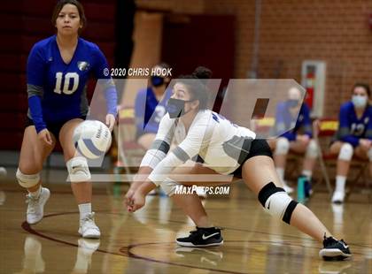 Thumbnail 1 in Salpointe Catholic vs. Mesquite photogallery.